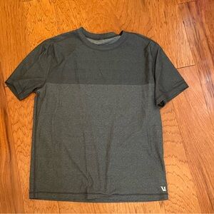Vuori Charcoal Short Sleeve Tee